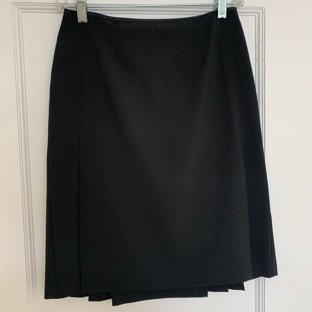 Deb-el-Yu black skirt